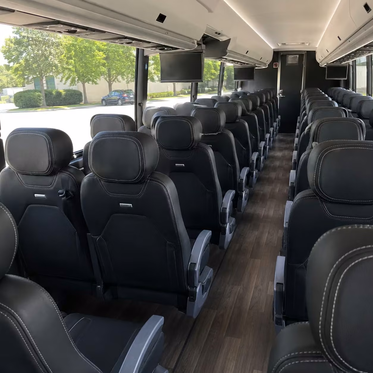 how the distance and duration of your trip affect charter bus rates in glendale