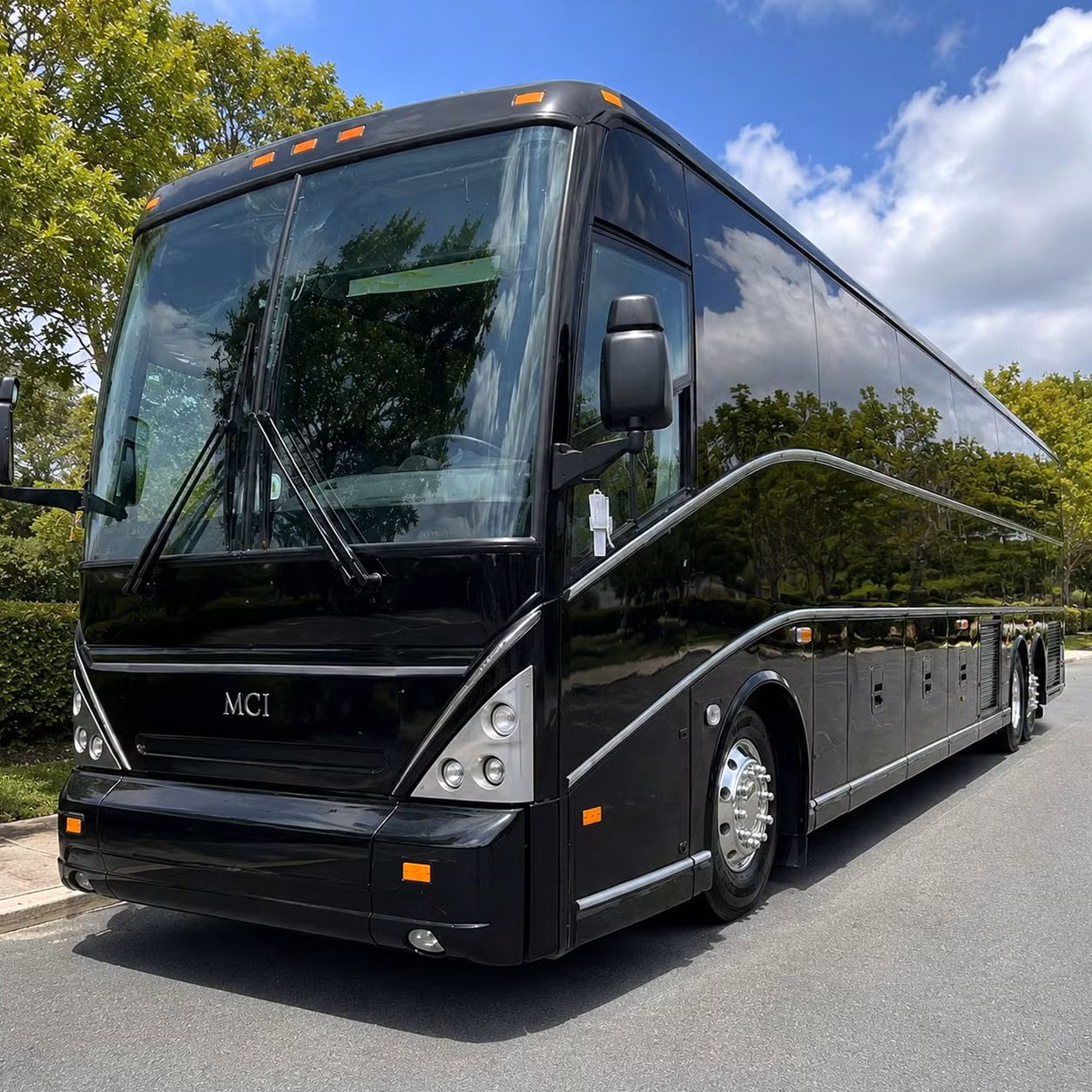 shuttle buses for glendale weddings and special celebrations